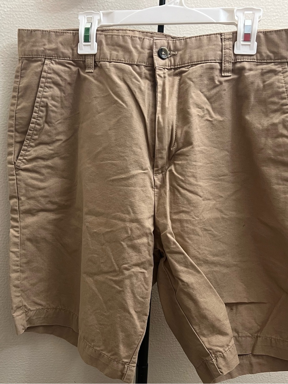 Slate & Stone Men's Khaki Flat Front Shorts - Tan